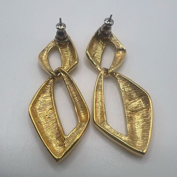 Vintage Napier Geometric Gold Tone Earrings. Standard Back Earrings. - Picture 7 of 7